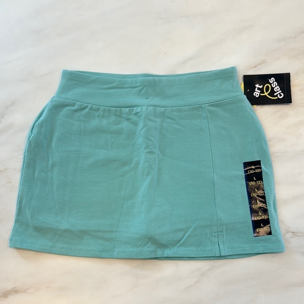 Art Class Girls Pull On Skirts! NWT